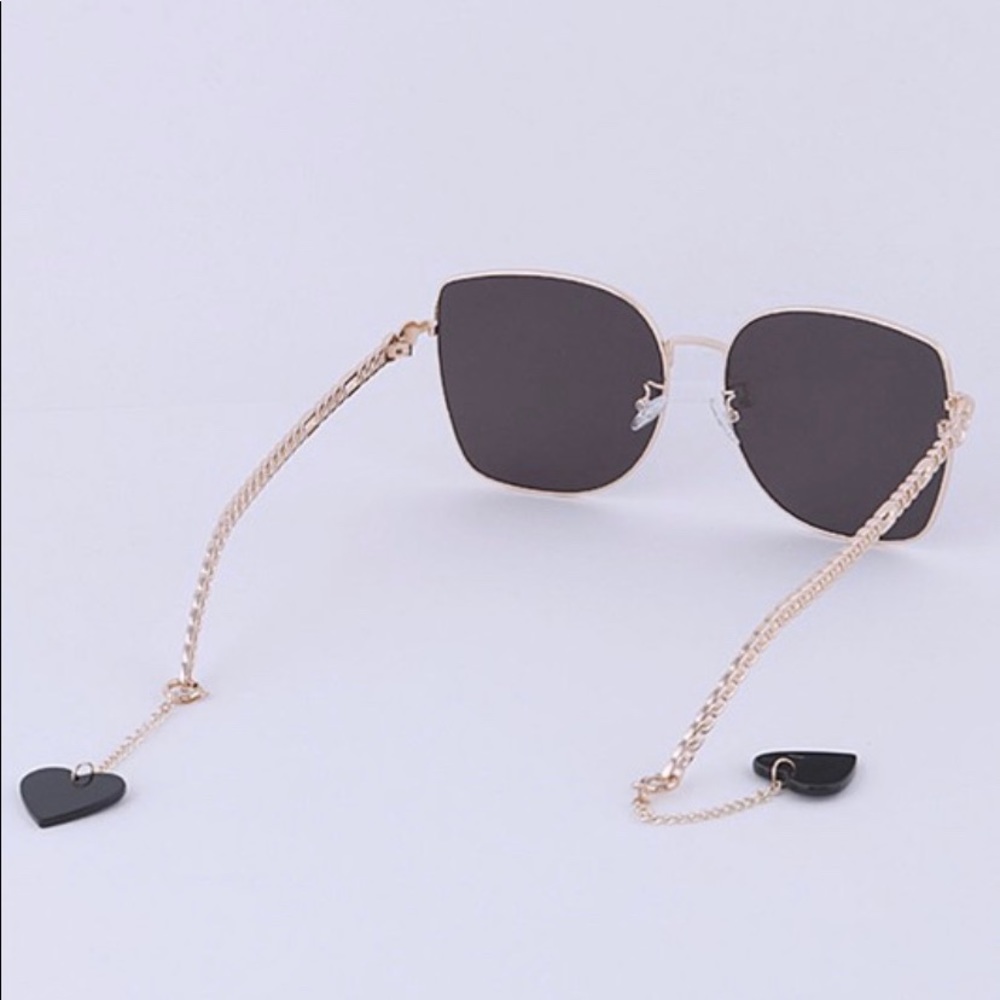 SWING HEART 💙🧡💛💚🤍 SUNGLASSES - Picture 2 of 4